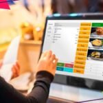 تحسين أداء الأعمال عبر نظام نقاط البيع (POS): طرق التحسين والاستفادة القصوى لتكنولوجيا المعلومات