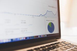 التسويق الرقمي: الاستراتيجيات الفعالة لتحسين تقنيات محركات البحث (SEO) في عالم الأعمال الإلكترونية